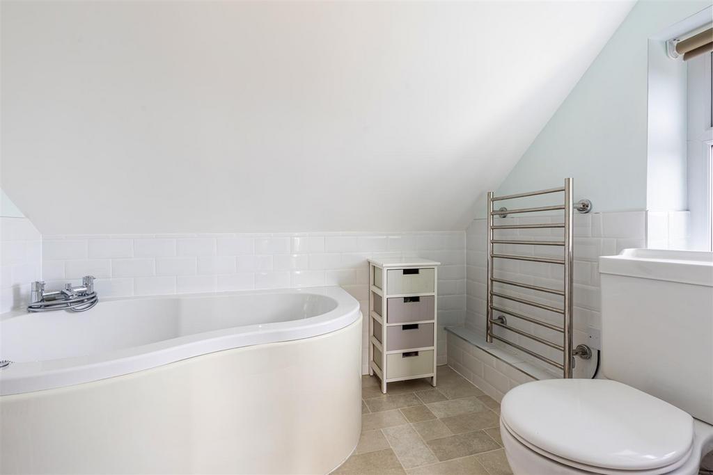 A09 - Flat 7 Hillside Court 114 Victoria Road Dart