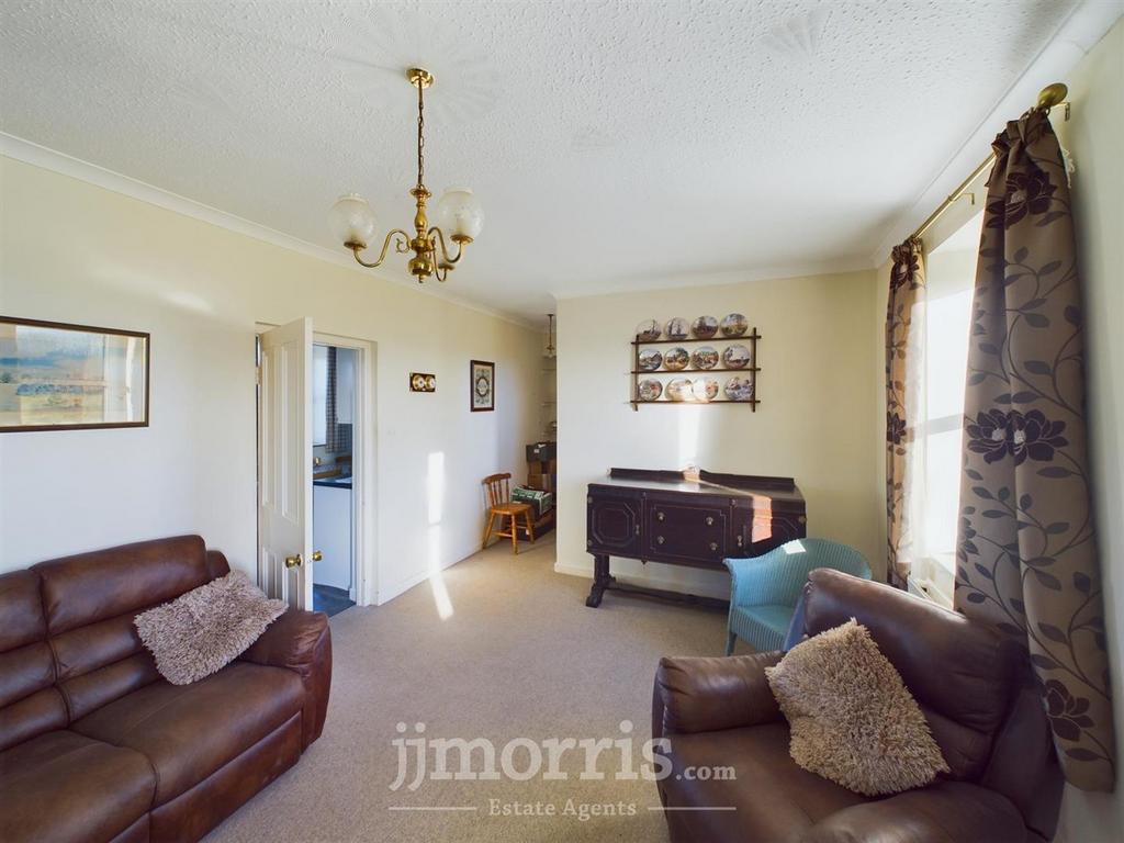 CAM02121 G0-PR0110-STILL005.jpg