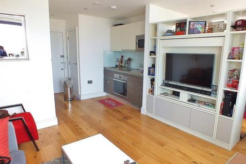 Studio to rent, Trident House, 76 Station Road, Hayes, UB3 4FP