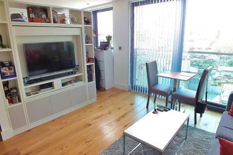 Studio to rent, Trident House, 76 Station Road, Hayes, UB3 4FP