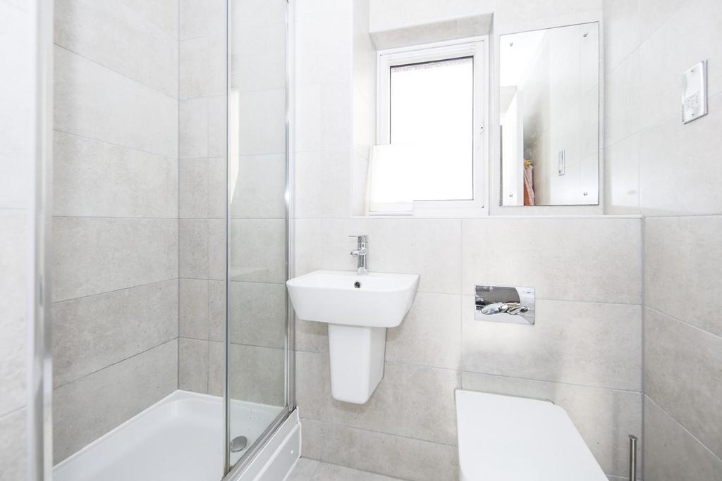 2 Andrews Close-10.jpg