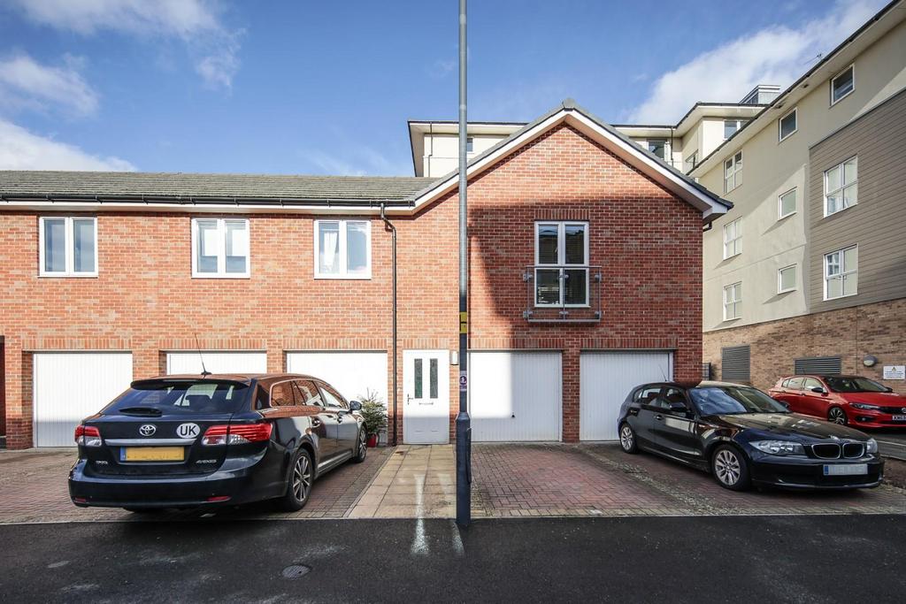 2 Andrews Close-6.jpg