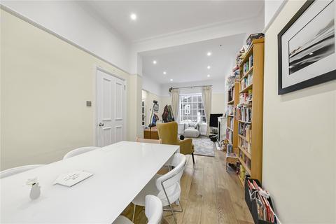 4 bedroom terraced house to rent, Flask Walk, Hampstead, London, NW3