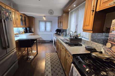 undefined, Luton LU1