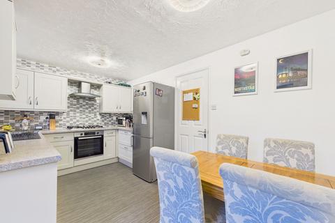 3 bedroom semi-detached house for sale, Thornhill Close, Dunston, Gateshead NE11
