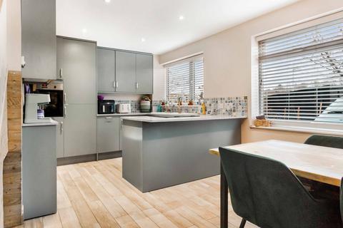 3 bedroom semi-detached house for sale, London Road, Uckfield TN22
