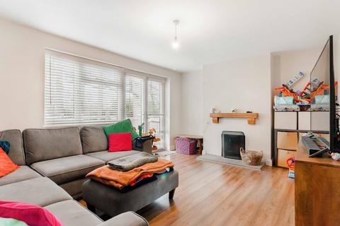 3 bedroom semi-detached house for sale, London Road, Uckfield TN22