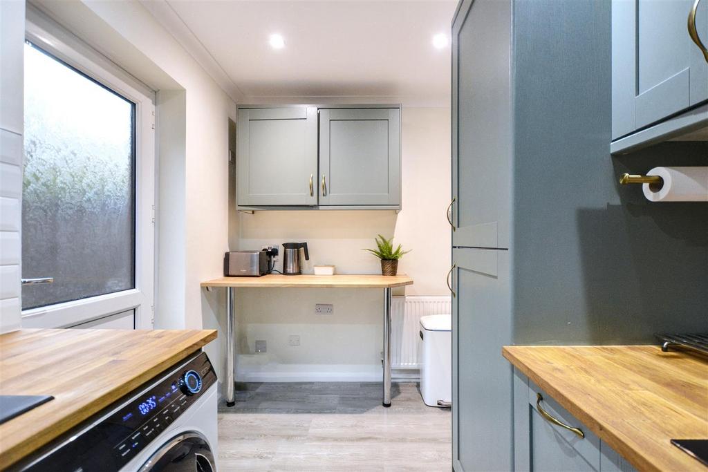 Kitchen 3.jpeg