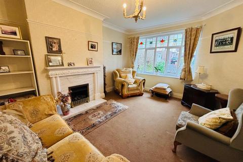 3 bedroom semi-detached house for sale, The Turnways, Leeds