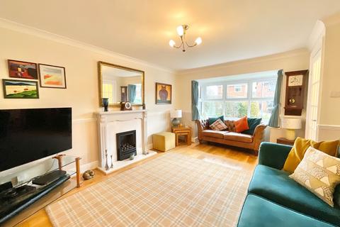 3 bedroom detached house for sale, Priory Close, Crewe, CW1