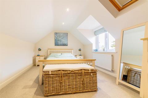 3 bedroom end of terrace house for sale, Braunston Road, Oakham