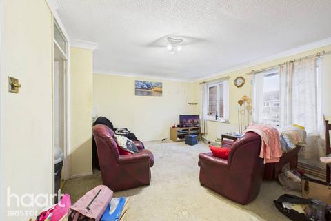 2 bedroom flat for sale, Atlas Close, Bristol