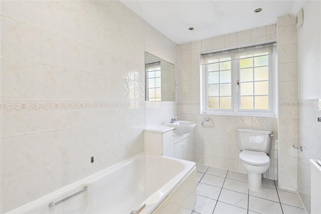 Principal Bathroom