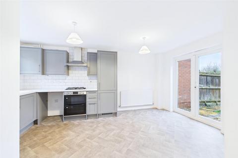 3 bedroom end of terrace house for sale, Jentique Close, Dereham