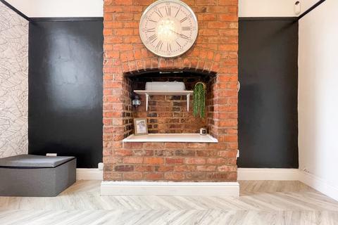 3 bedroom terraced house for sale, Stockport Road West, Bredbury, Stockport, SK6 2BS, Bredbury