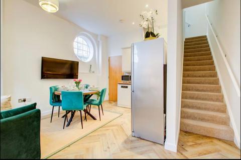undefined, Bartlett Mews, London, E14