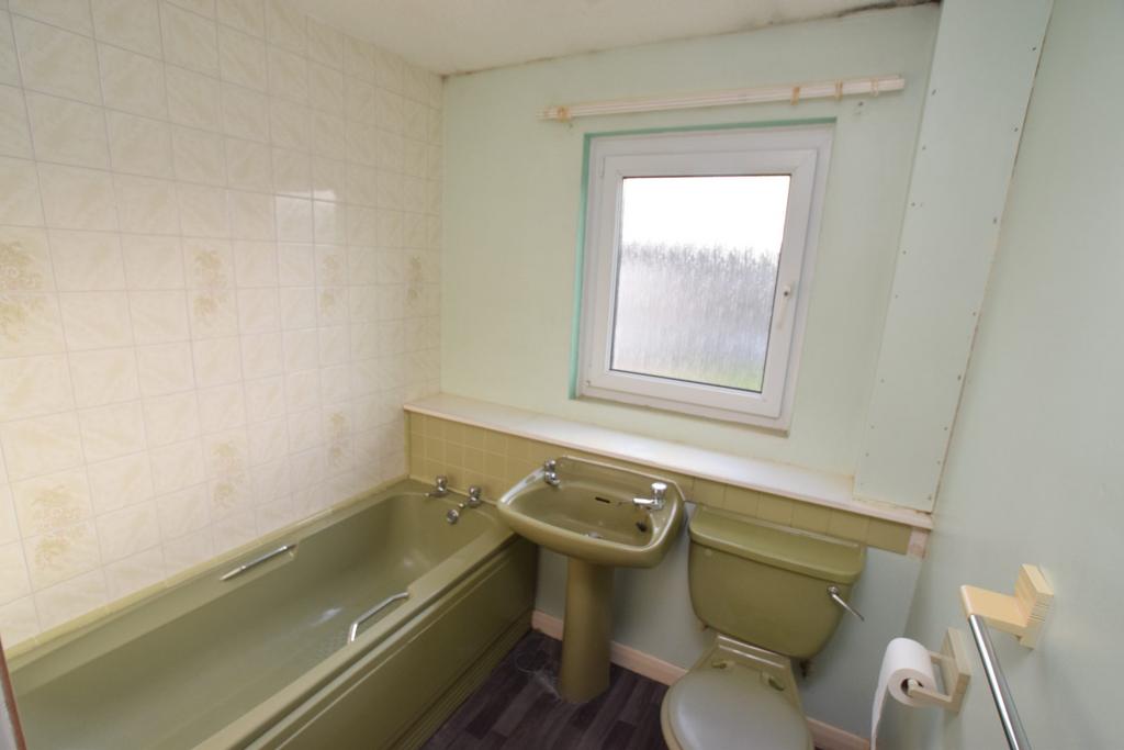 28 Makbrar Road, Dumfries, DG1 4 BA - Grieve Grier
