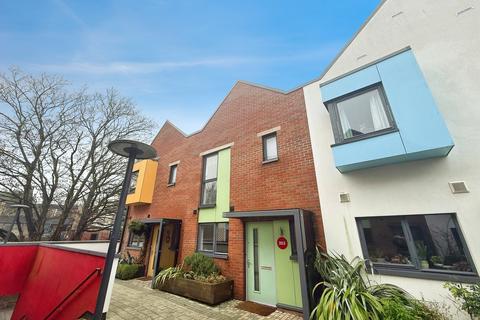 3 bedroom terraced house for sale - Paintworks, Bristol BS4