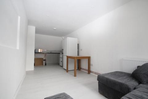 undefined, Braemar Avenue, South Croydon CR2