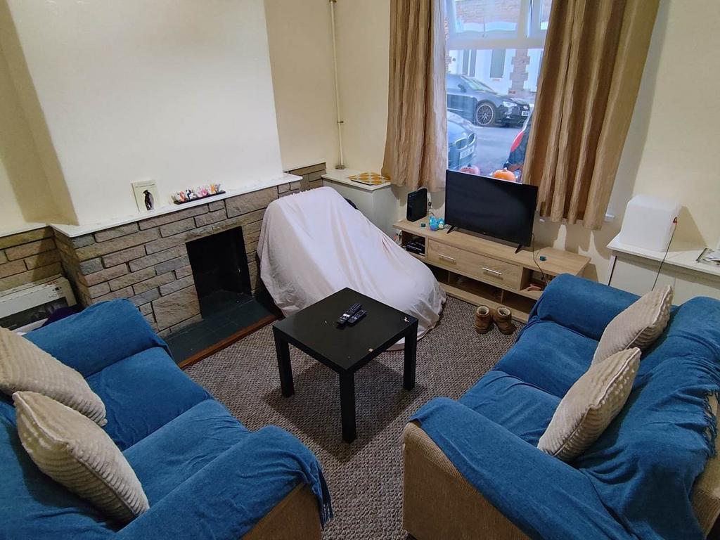 Living room (1)