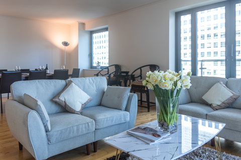 3 bedroom apartment for sale, South Quay Square, London, E14
