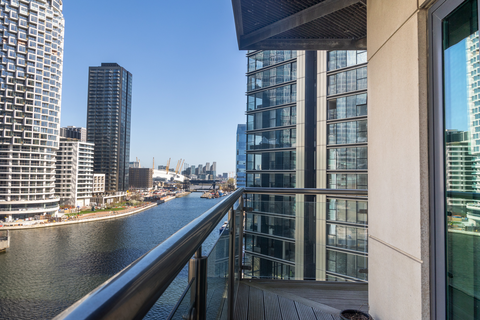 3 bedroom apartment for sale, South Quay Square, London, E14
