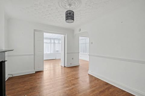 2 bedroom end of terrace house for sale, Foxglove Crescent, Chatham ME5