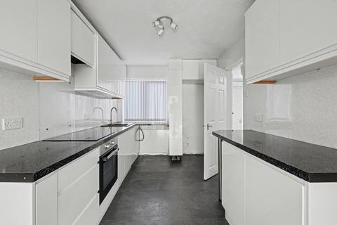 2 bedroom end of terrace house for sale, Foxglove Crescent, Chatham ME5