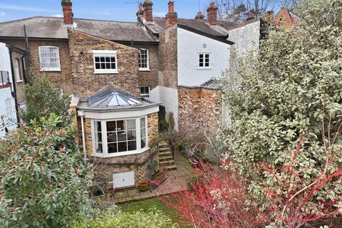 4 bedroom terraced house for sale, Queens Road, Brentwood