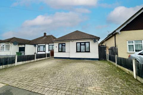 4 bedroom bungalow for sale, Harrow Crescent, Romford, Harold Hill