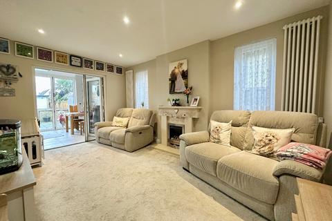 4 bedroom bungalow for sale, Harrow Crescent, Romford, Harold Hill