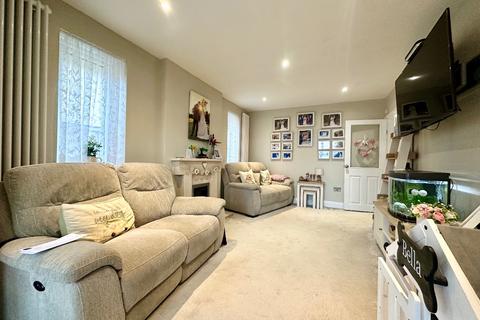 4 bedroom bungalow for sale, Harrow Crescent, Romford, Harold Hill