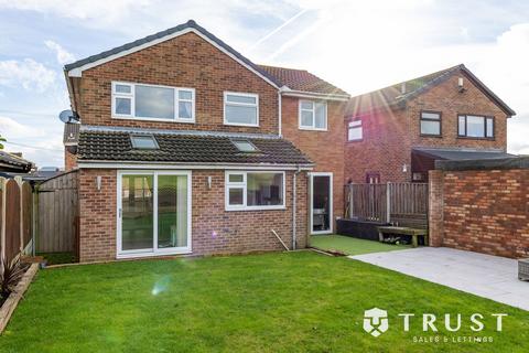 4 bedroom detached house for sale - Quarryfields, Mirfield, WF14