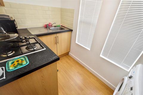 1 bedroom flat to rent, Langney Road, EastbourneEast Sussex