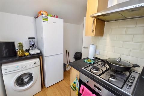 1 bedroom flat to rent, Langney Road, EastbourneEast Sussex
