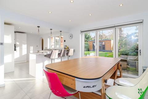 4 bedroom link detached house for sale, Beechpark Way, Watford, WD17
