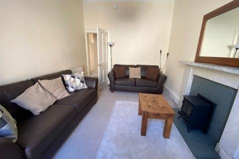 2 bedroom flat to rent, Oxford Street, Newington EH8