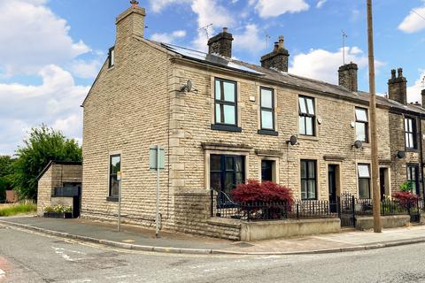 4 bedroom end of terrace house for sale, Bury Road, Bury BL8