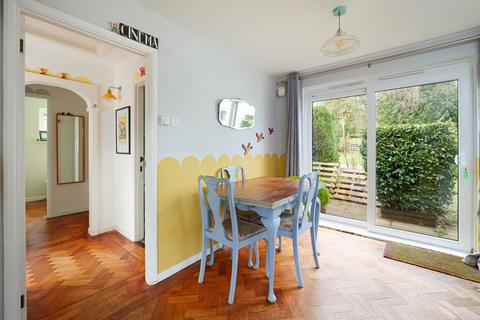 4 bedroom detached bungalow to rent, Hog Green, Elham, CT4