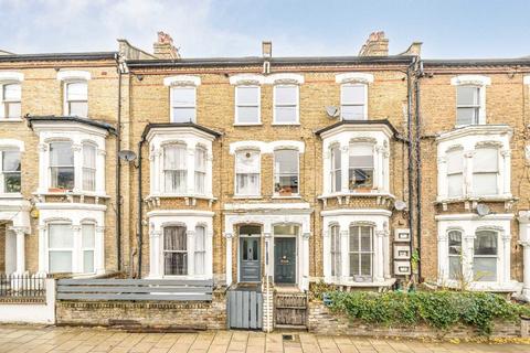 3 bedroom flat to rent, Kellett Road, London SW2
