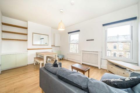 3 bedroom flat to rent, Kellett Road, London SW2
