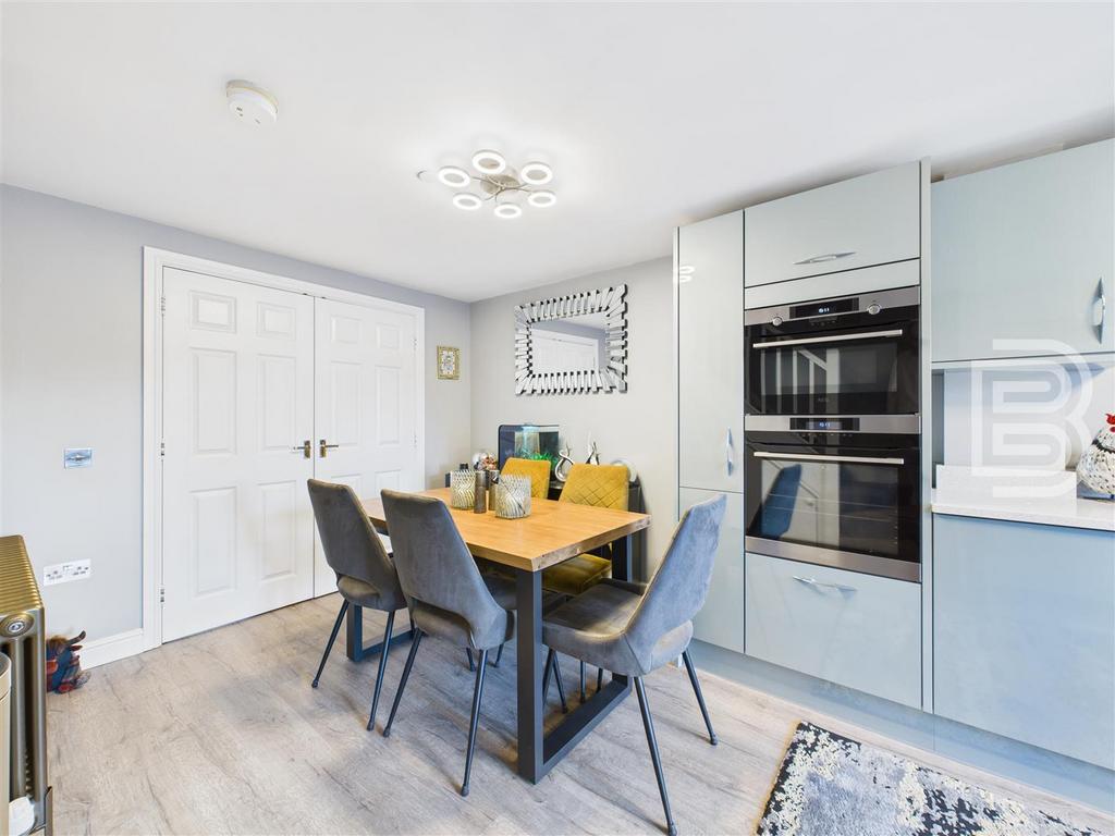 Kitchen Dining Room (2).jpg