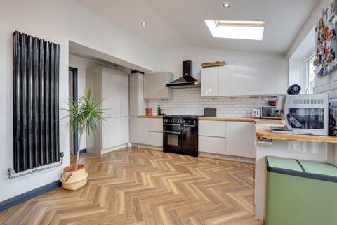 3 bedroom semi-detached house for sale, Chiltern Road, Caversham
