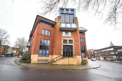 2 bedroom apartment to rent, Kingsbridge Point, Swindon, SN1