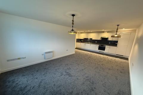 2 bedroom flat to rent, Meridian Point, SS1