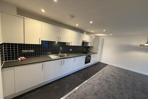 2 bedroom flat to rent, Meridian Point, SS1