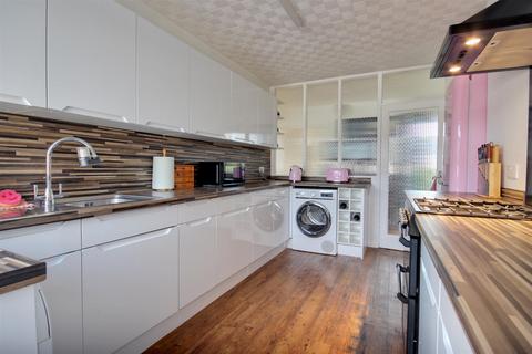 3 bedroom semi-detached bungalow for sale, Redcliff Drive, North Ferriby