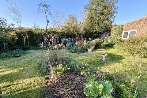 1 bedroom detached bungalow for sale, Malthouse Lane, Cantley NR13