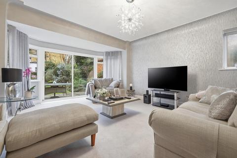 undefined, Forest Close, Snaresbrook