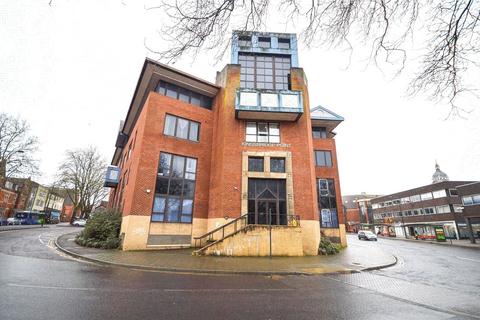 2 bedroom apartment to rent, Kingsbridge Point, Swindon, SN1